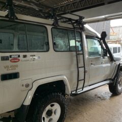 ランドクルーザー用サイドラダー完成