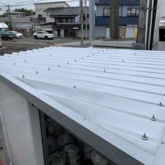 折半屋根の取り付け方は？？