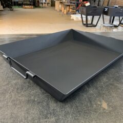 鉄製のトレーを製作できますか？